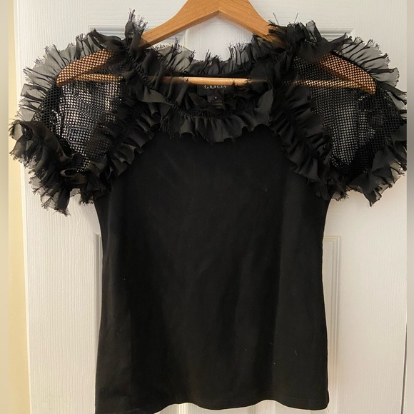 Gracia Women’s top - Picture 2 of 4